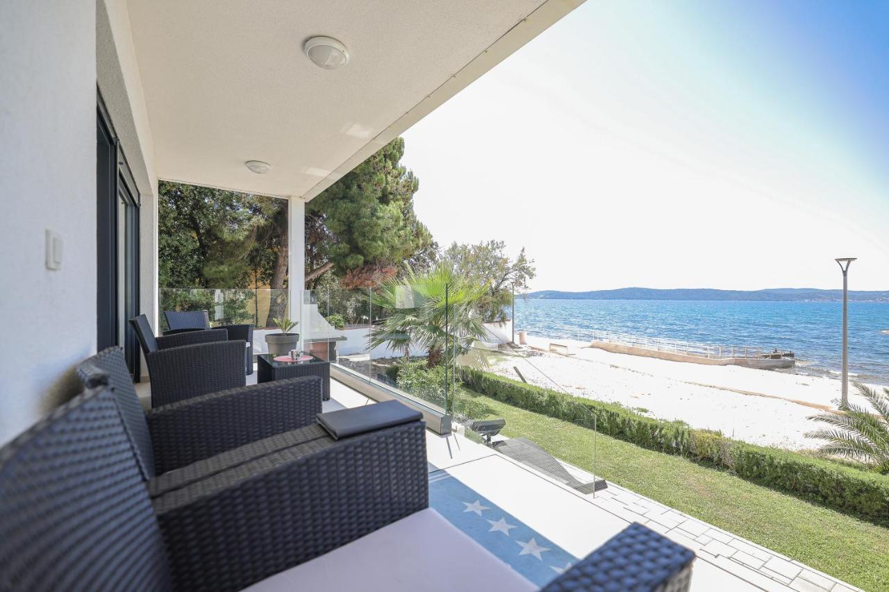 Paradise On The Beach Apartments บาร์บินเย ภายนอก รูปภาพ
