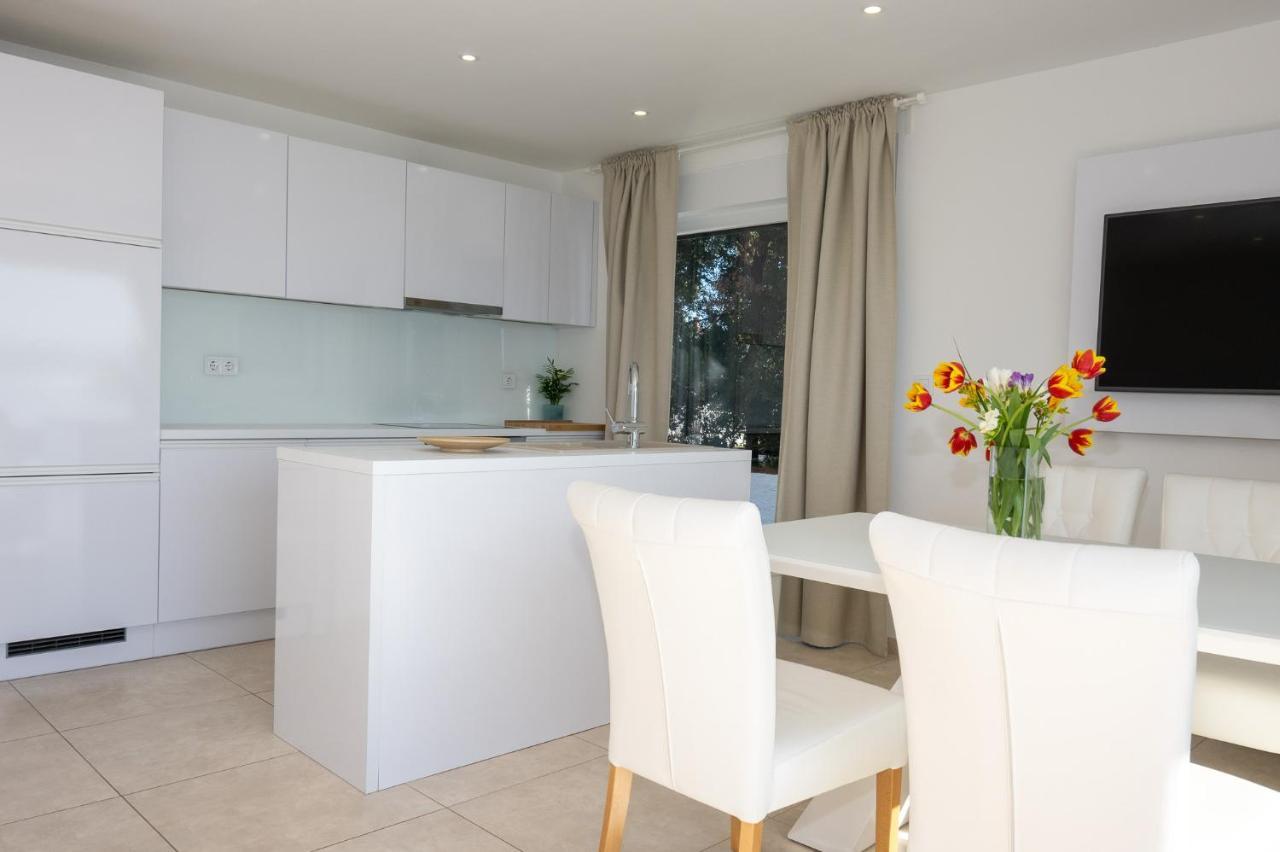 Paradise On The Beach Apartments บาร์บินเย ภายนอก รูปภาพ